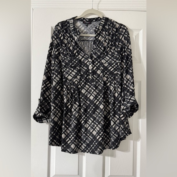Cocomo Woman Tunic Blouse โ Black & White Print, Size 2X - Picture 1 of 5